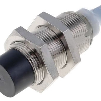 OMRON/欧姆龙 距离传感器 E2A-M18KN16-WP-B1 5M
